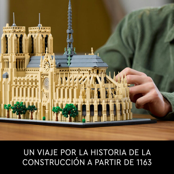 LEGO® Architecture Notre Dame de París 21061