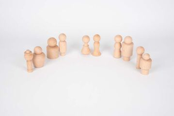 Figuras de madera natural TickiT Gente de mi comunidad 10 unidades