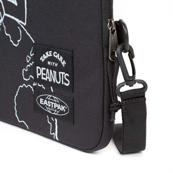 Funda PC Eastpak blanket M Peanuts placed