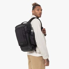 Mochila PC Eastpak Pro Tecum L Cnnct Coat black