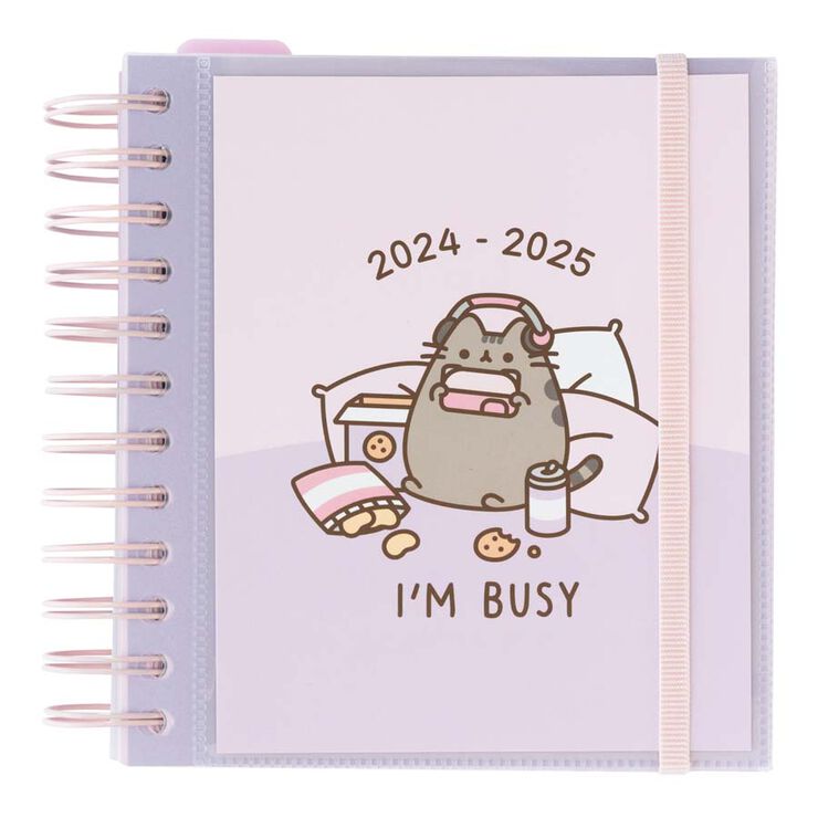 Agenda 11mesos dia/pàg M mult 24-25 Pusheen